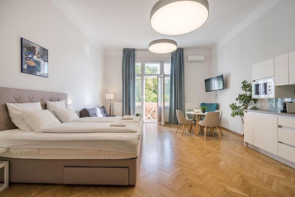 Klauzal Garden City Apartments Будапеща Екстериор снимка